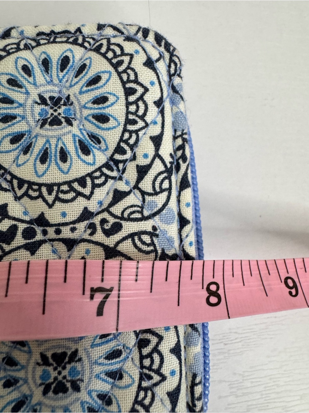 Vera Bradley Turnlock Wallet Steel Blue Medallion Blue White - Picture 8 of 9